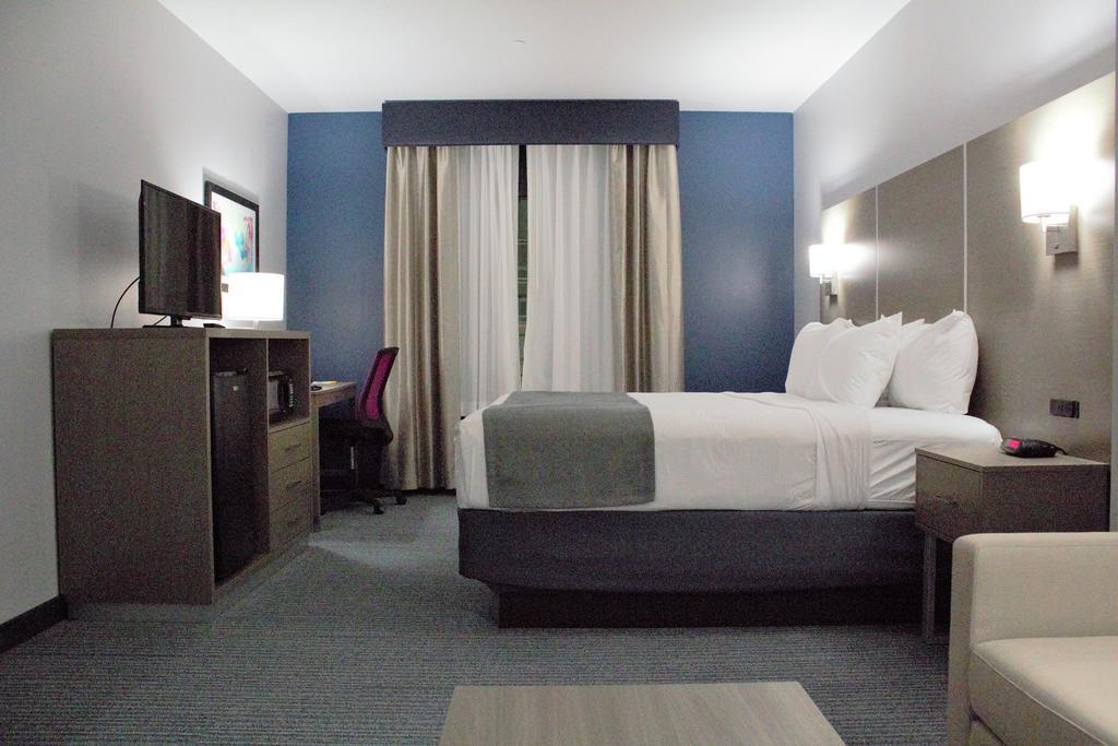 Days Inn & Suites By Wyndham Houston Nw Cypress Exteriér fotografie