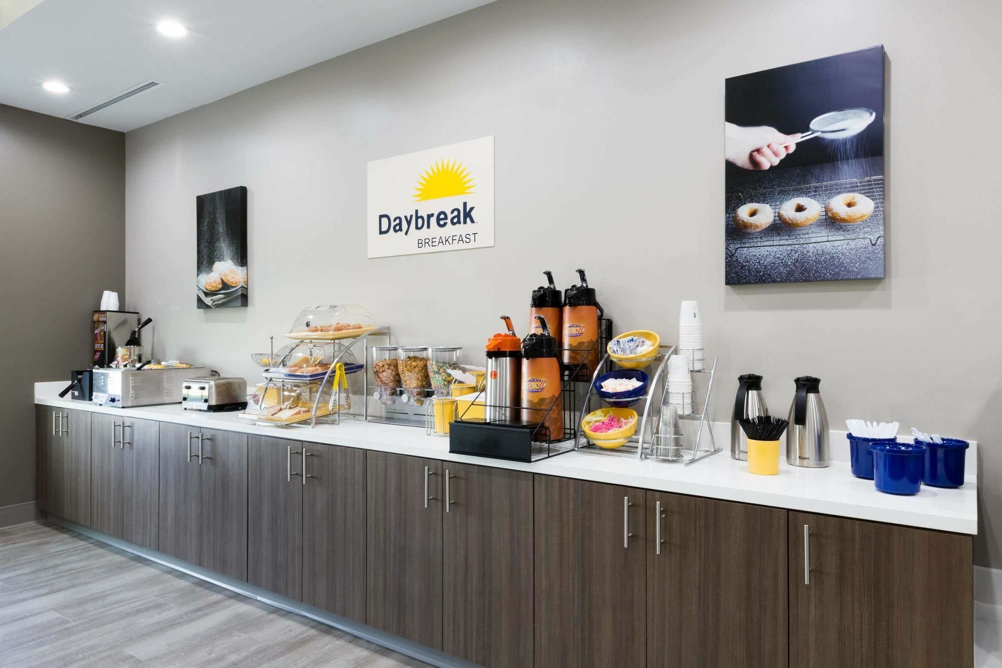 Days Inn & Suites By Wyndham Houston Nw Cypress Exteriér fotografie